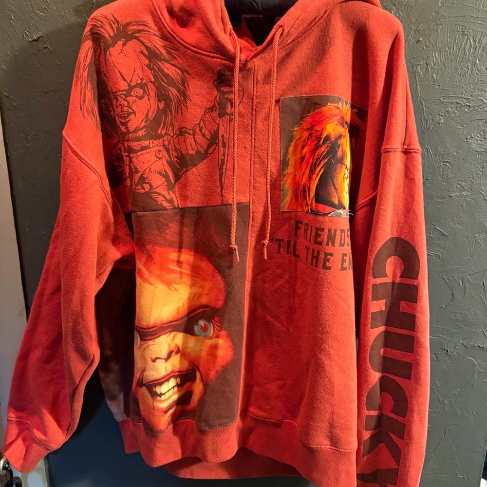 Graphic Hoodie Sweatshirt with 'Chuck' Sleeve Print Xl new